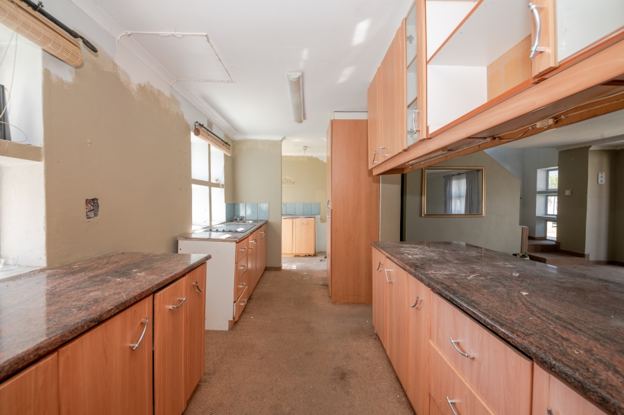 6 Bedroom Property for Sale in Pringle Bay Western Cape